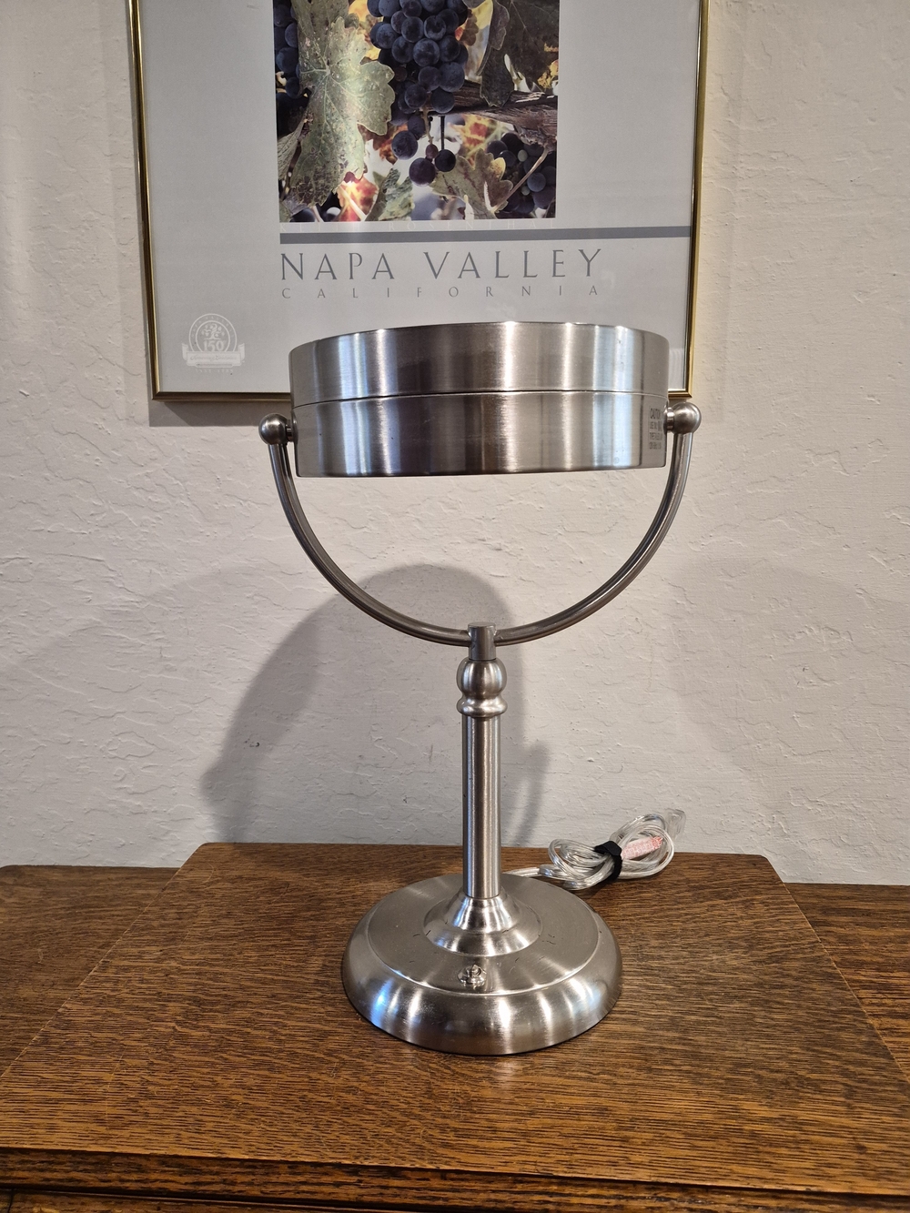 Blackstone Vanity / Cosmetic Mirror - Picture 4 of 11
